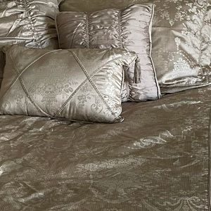 Veratex Decorative pillows (3)